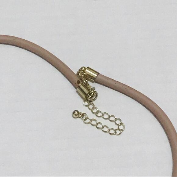 Gold and Mauve Color New York Necklace - Picture 5 of 5